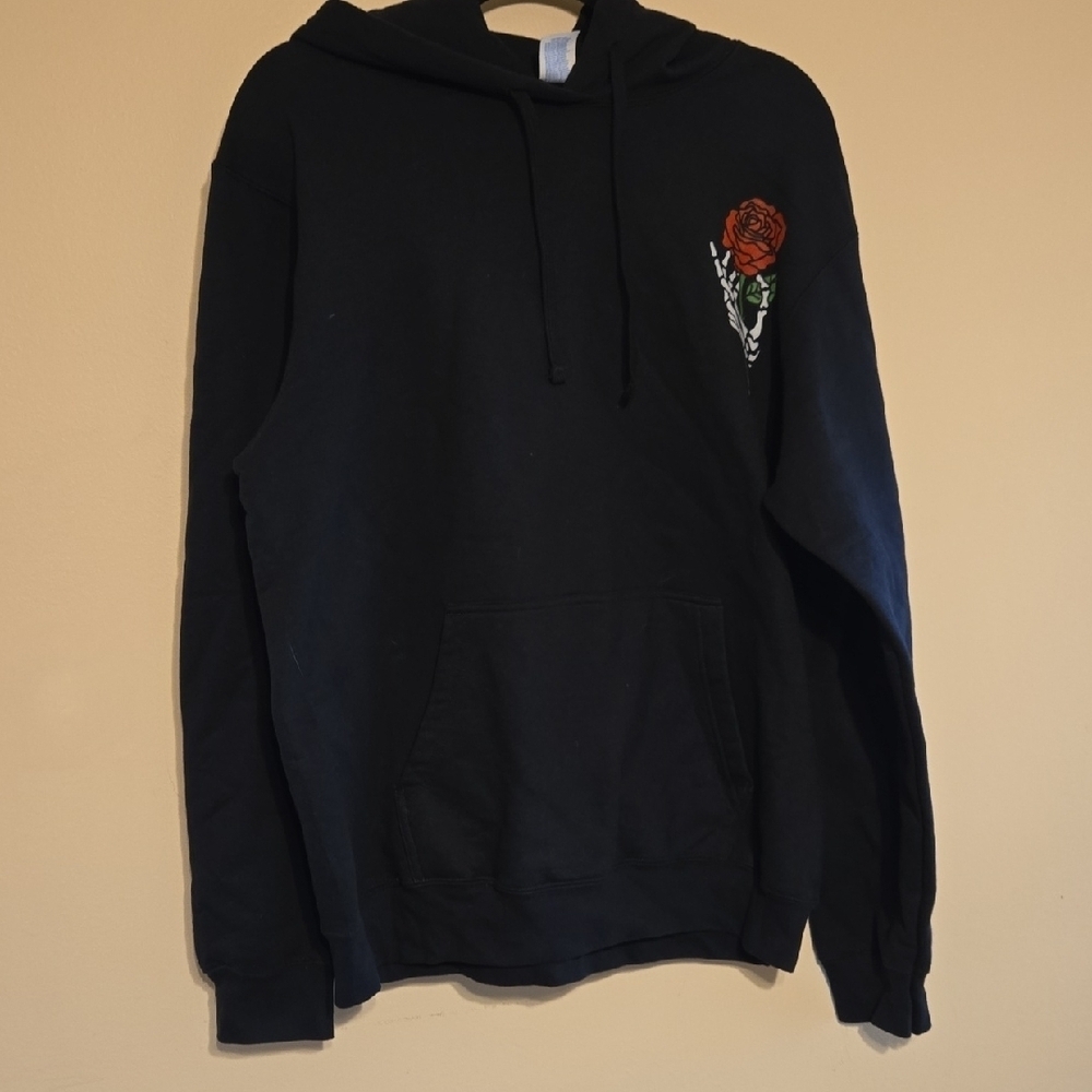 Port and Company Unisex Black and Red Pullover Hooded Sweatshirt. P2P 23